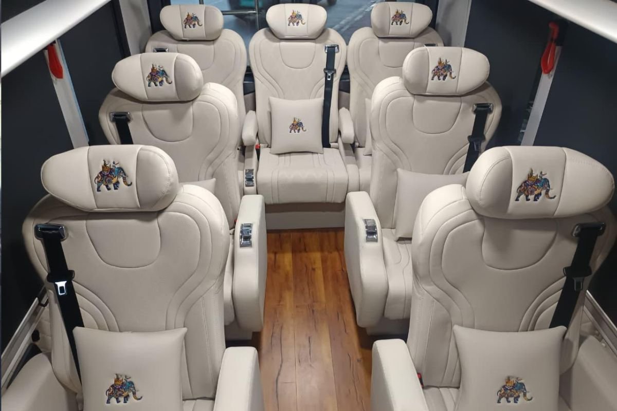 Urbania 12 D VIP Seat view 3