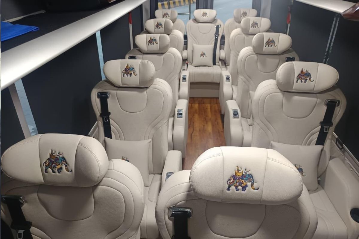 Urbania 12 D VIP Seat view 4