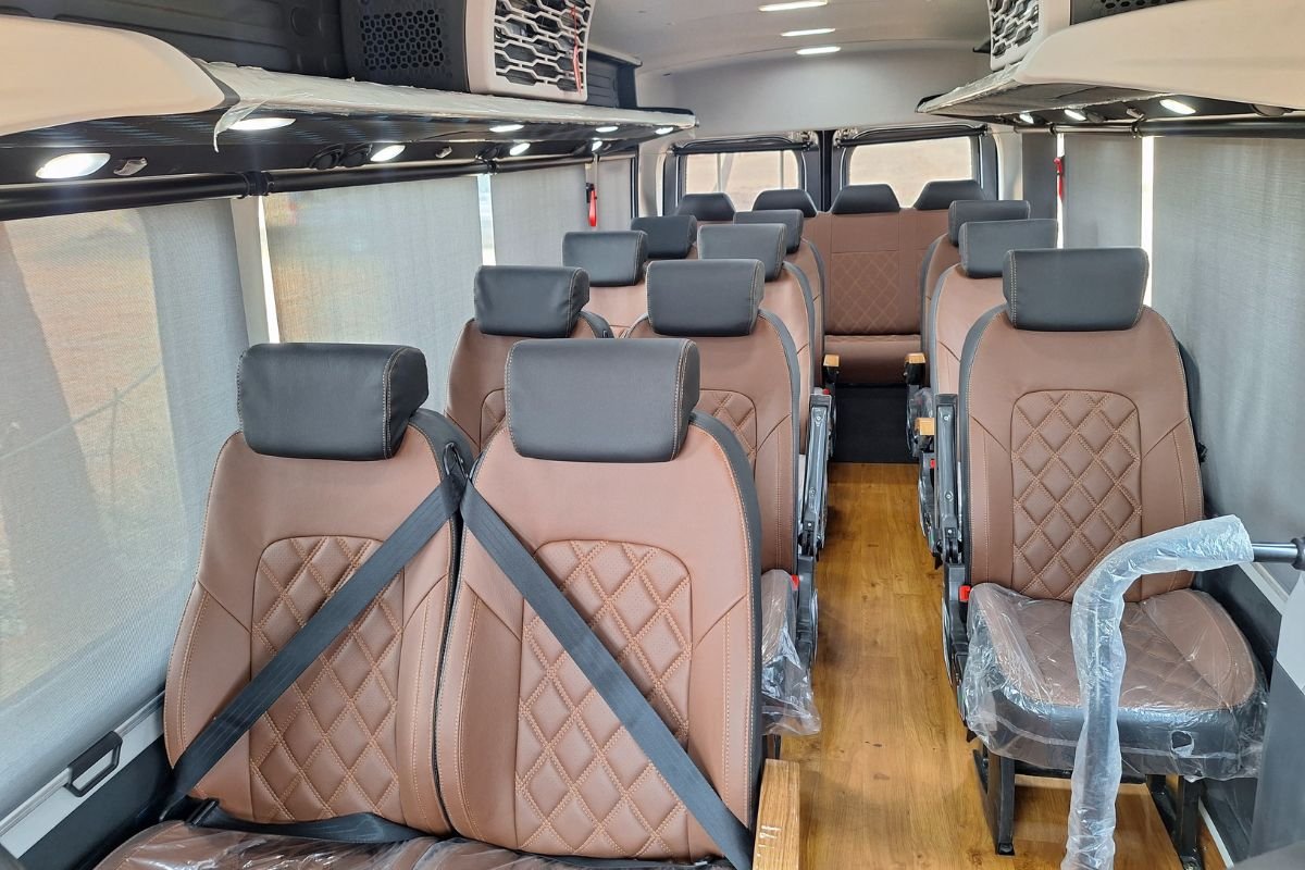 Urbania 12 D VIP Seat view 3