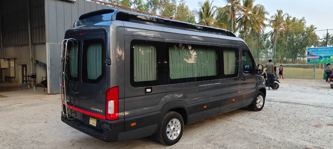 17 D SEAT URBANIA 16 D SEAT DELUXE Luxury 4